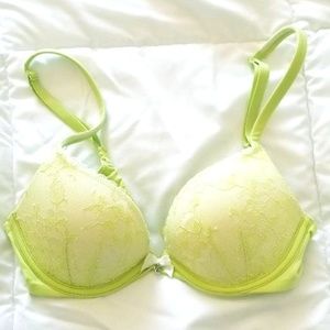 🍀 Victoria's Secret Push-Up Bra 🍀